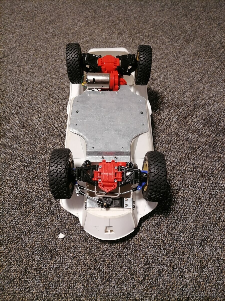 RC model obojživelného vozidla - 5