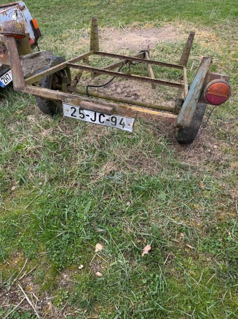 3 přívěsné vozíky - 5