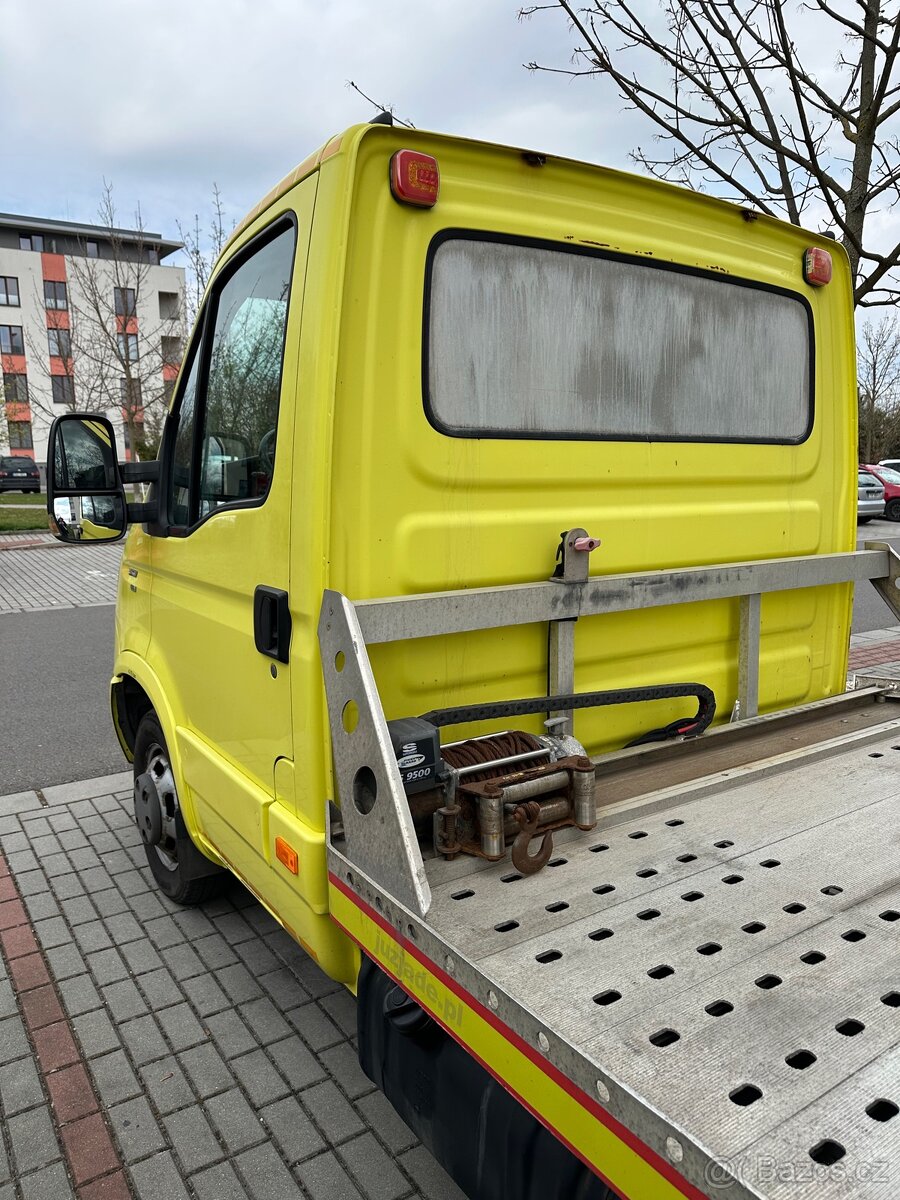 Iveco Daily 3,5t odtahovka, naviják, NOVÁ STK