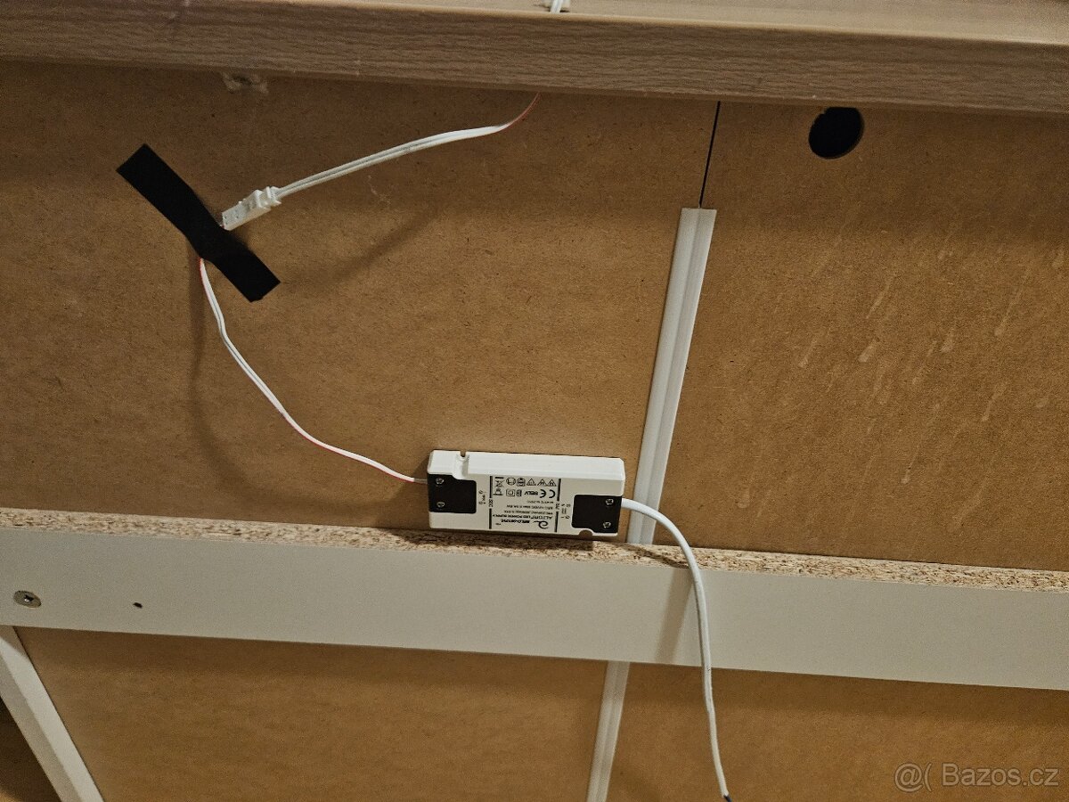 Zrcadlová skříňka Naturel Stilla + LED 80x60 cm - 5