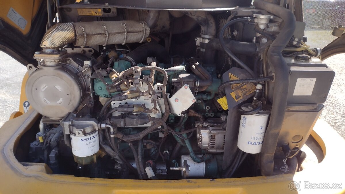 Nakladač VOLVO L30GS - 5