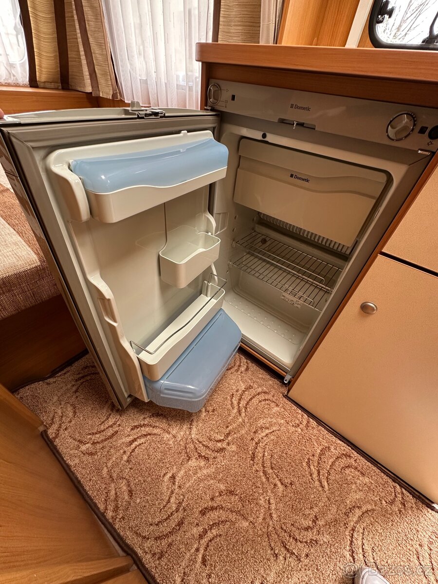 Prodám karavan přívěs Burstner r.v. 2011 - 5