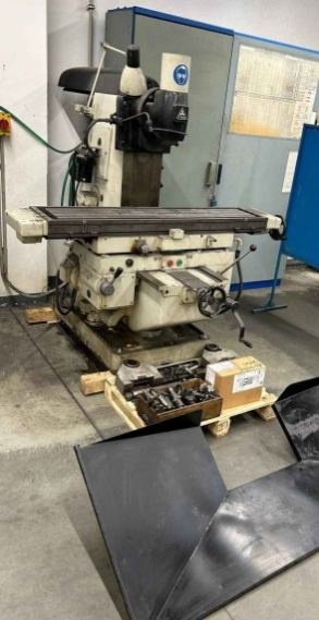 Prodám Použitá frézka FA 3 AU - 5