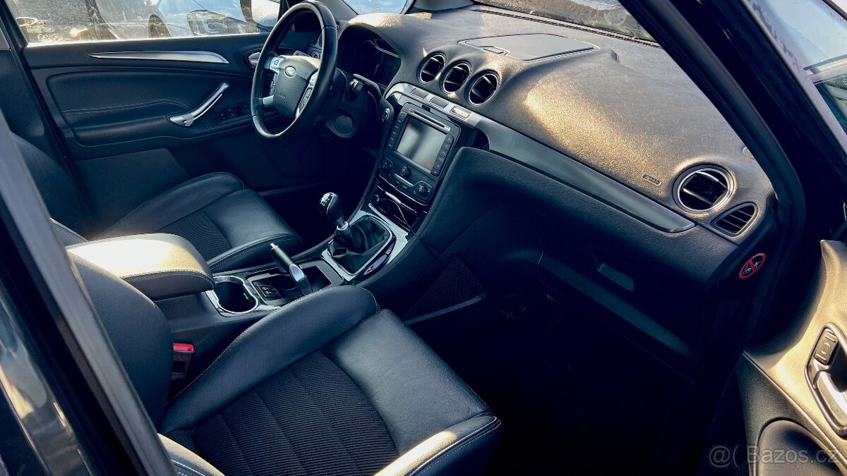 Ford S-Max 2.0Tdci 7mist DigiTacho rv2013 120Kw Kůže Panoram - 5