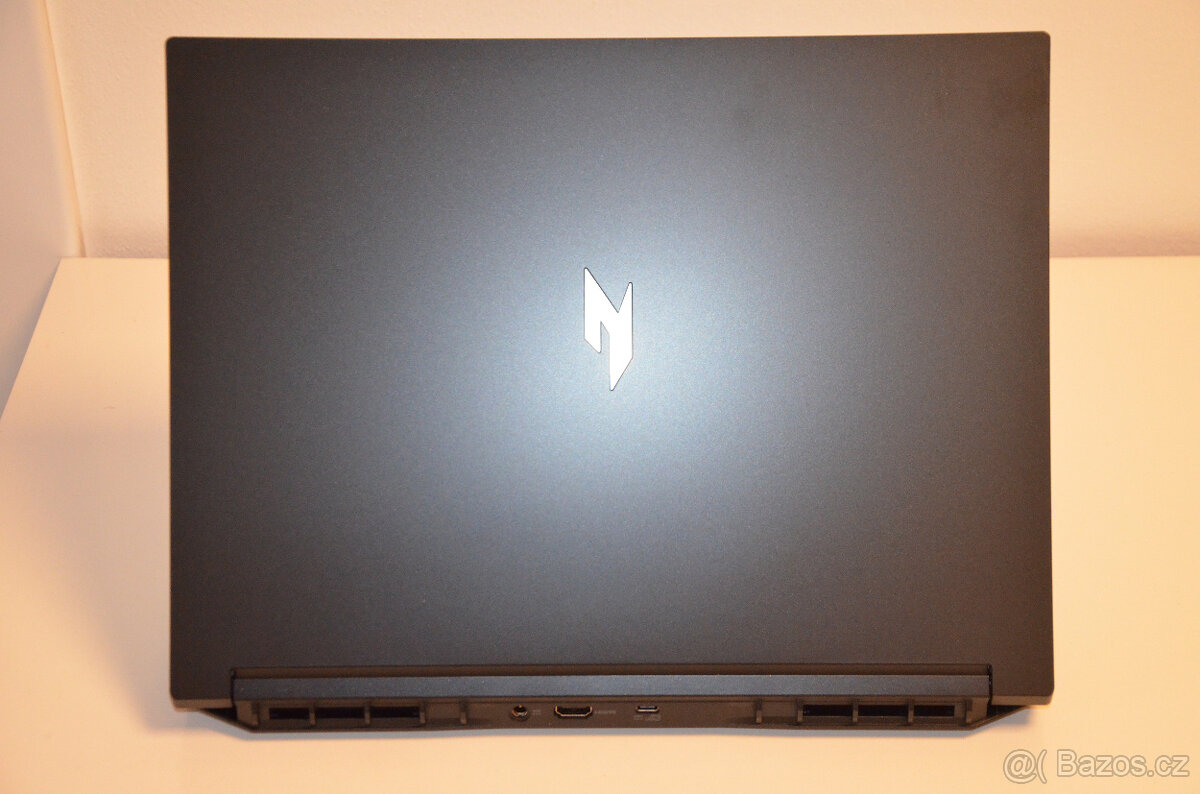 Acer Nitro V16 AI Ryzen9/32GB/SSD 1TB/RTX 5070 - 5