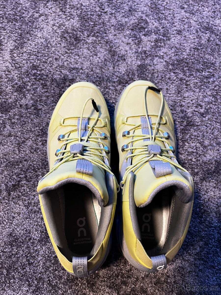 On Running, model Cloudtrax Waterproof. Velikost 38,5 - 5