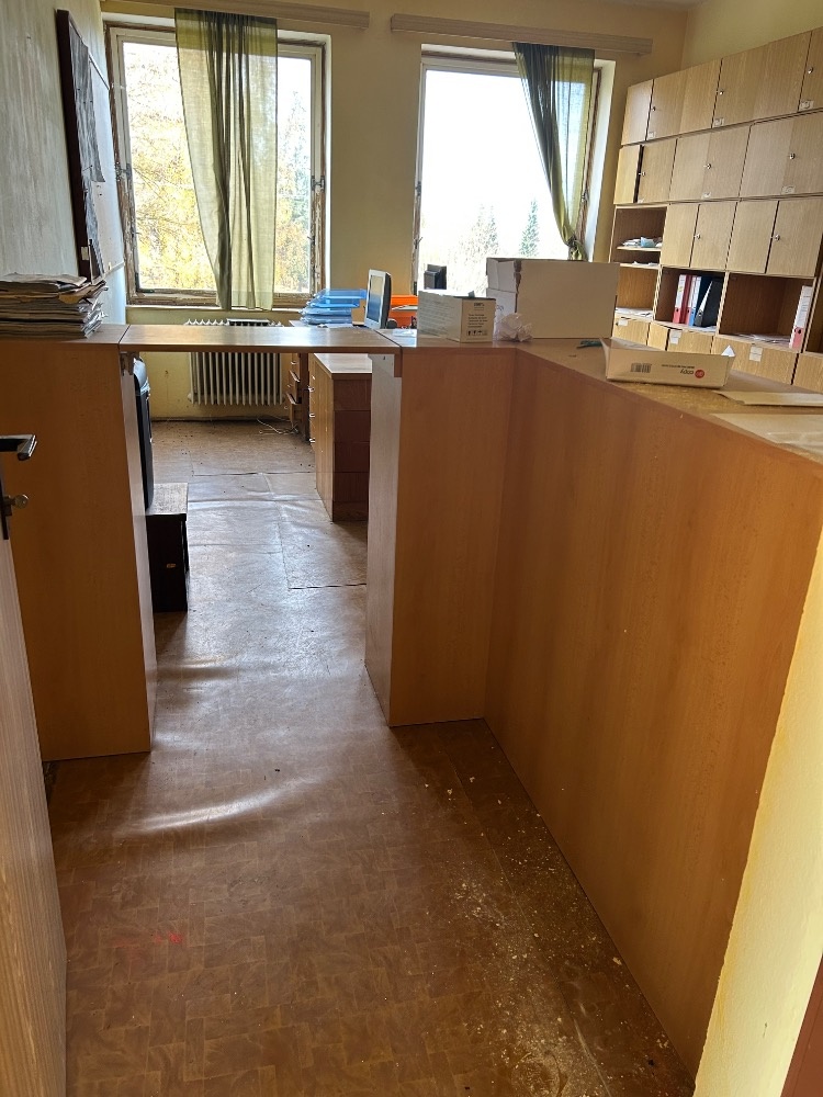 Starý nábytek z kanceláří - 5