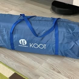 Petite&Mars Cestovní postýlka Koot, Modrá s letadlem - 5