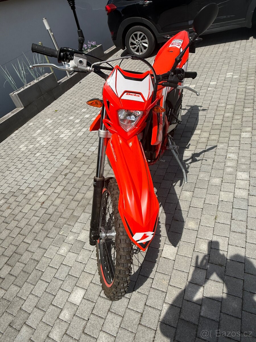 Motocykl Beta - 5