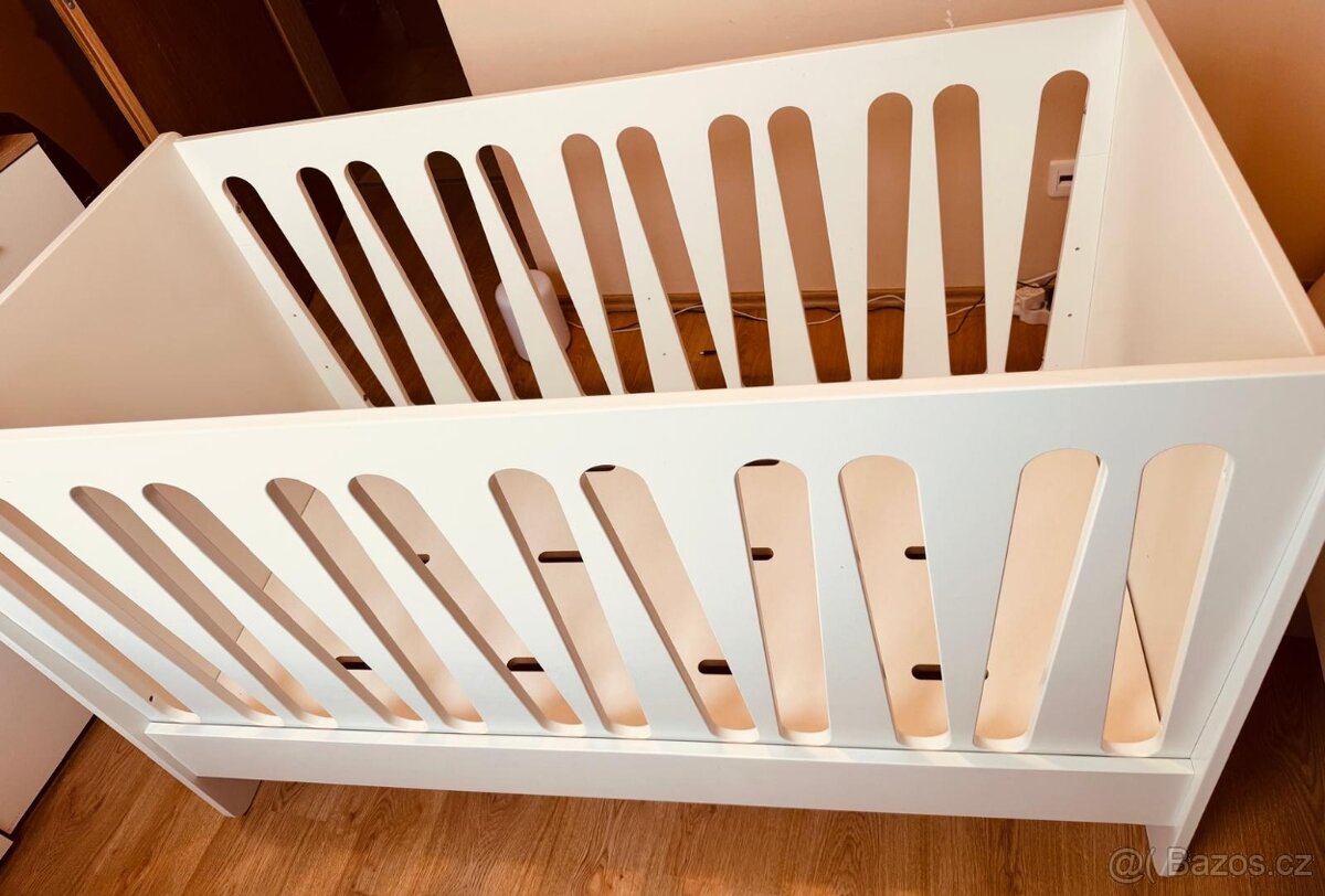 Bílá dětská postýlka Pinio Moon, 60 x 120 cm - 5