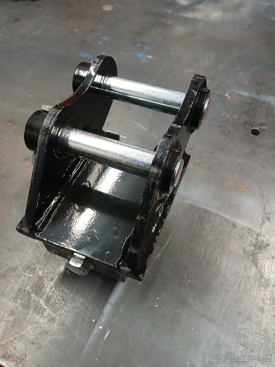 Rychloupínak pro minibagr - 5