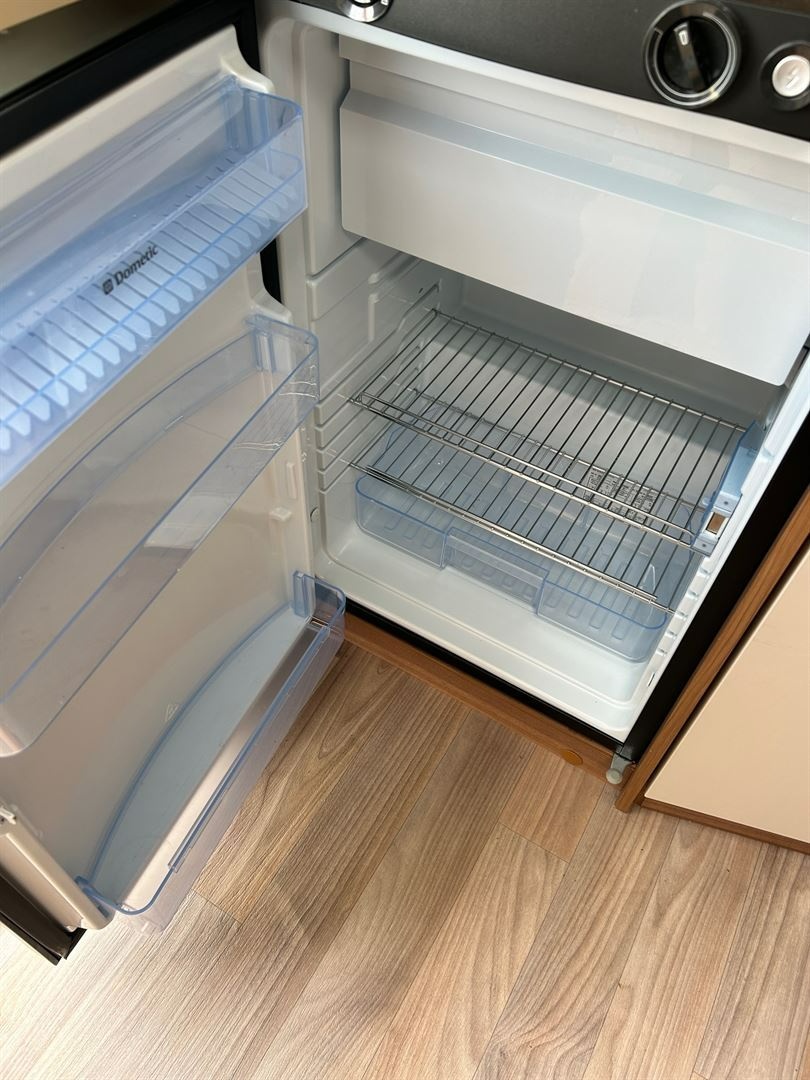 Prodám karavan Wieisberg 420 QD - 5