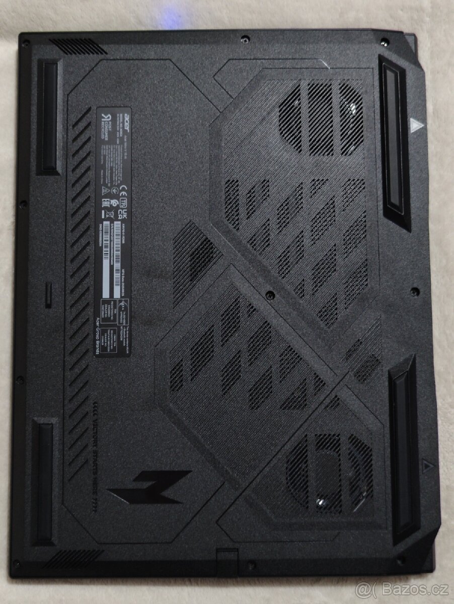 Herní notebook Acer nitro v16 ai - 5