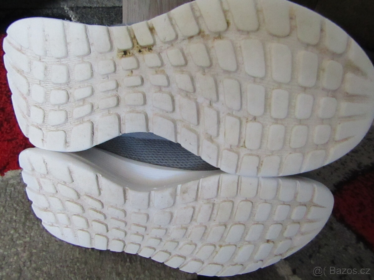 Botasky zn.Adidas v-35,baleríny zn.Baťa,Conversky - 5