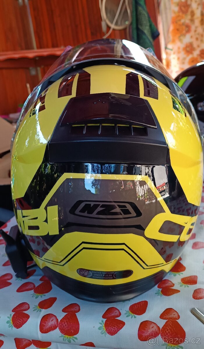 Moto odklápěcí přilba NZI - 5