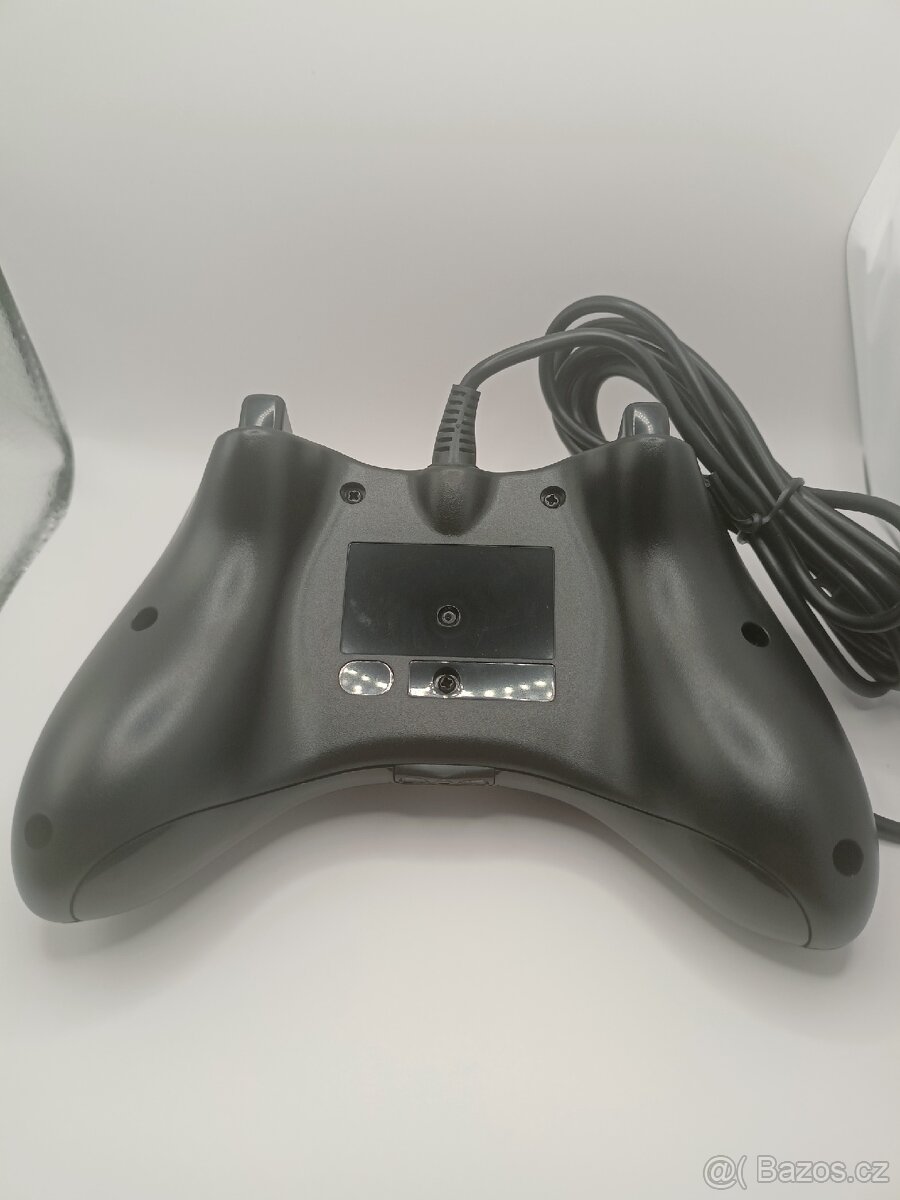 Xbox 360 drátový ovladač - Černý, nový - 5