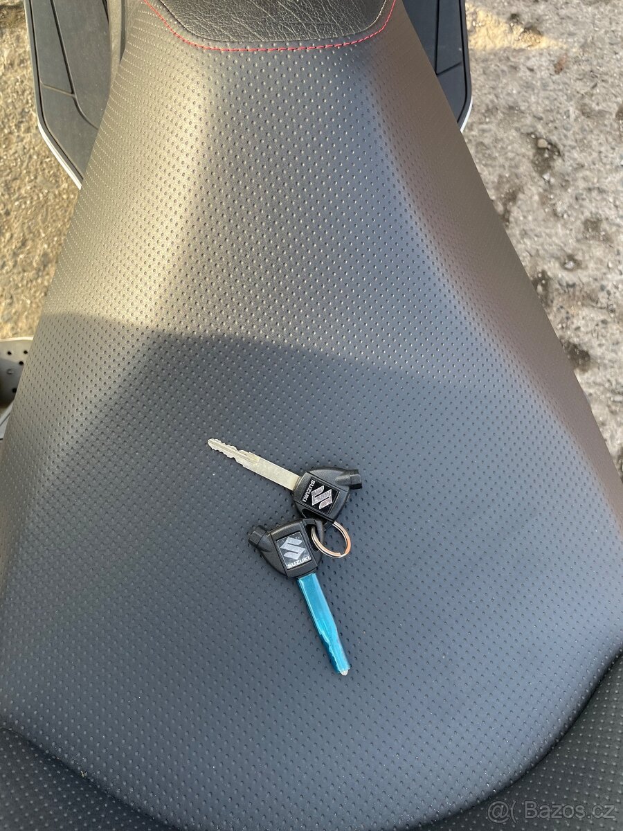 Suzuki BURGMAN 400 - 5