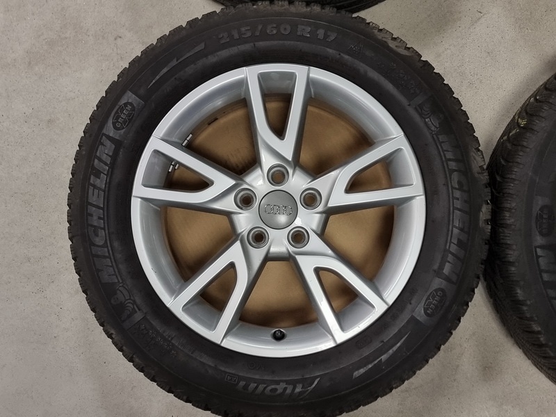 zimní originál AUDI Q3 6,5x17" 5x112 ET33 s pneu 215/60 R17 - 5