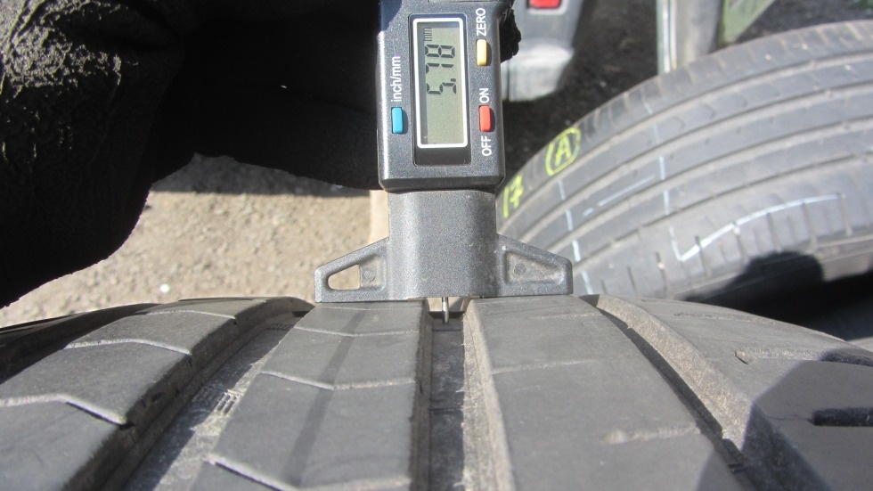 Letní pneu 235/40/18 Vredestein - 5