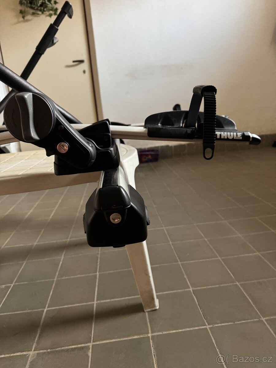 Střešní nosič na kola Thule - Škoda Octavia combi 3 - 5