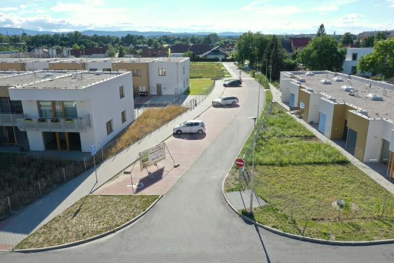 PRODEJ VENKOVNÍCH PARK. STÁNÍ, UL. BUKOVÁ, MLADÉ U ČB - 5