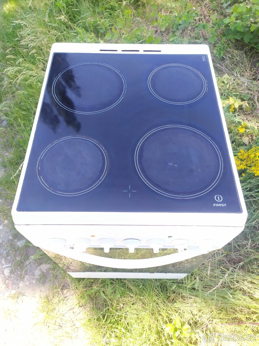 Elektricky sporák 50 cm s elektrickou troubou - 5