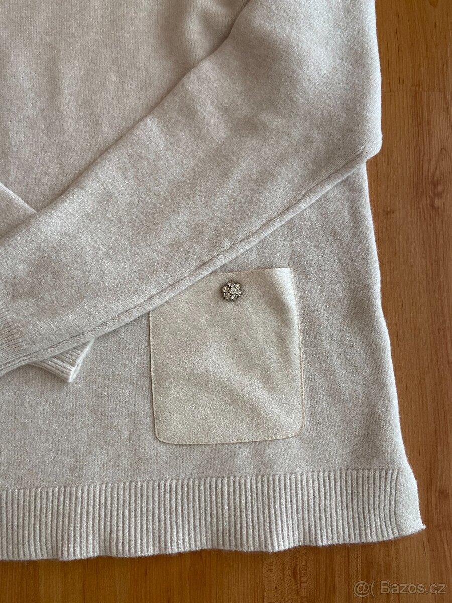 Luxusní dámský béžový svetr s krystal květem - vel. M - 5