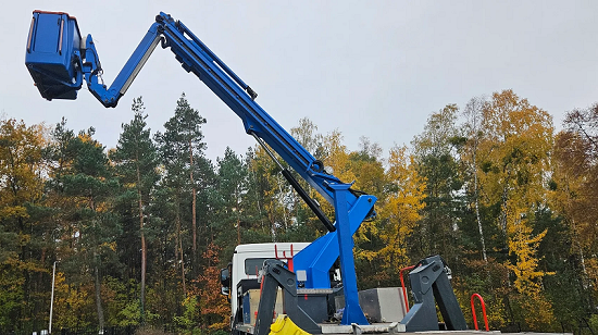 Mercedes-Benz Actros 1832 4x4 - pracovní plošina - 5