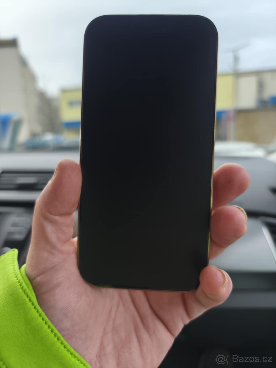 IPhone 14 Pro top stav - 5