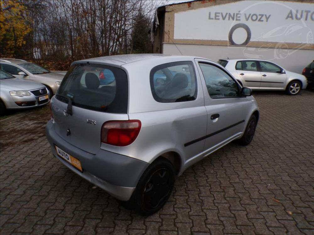 Toyota Yaris 1,0 VVT-i - 5
