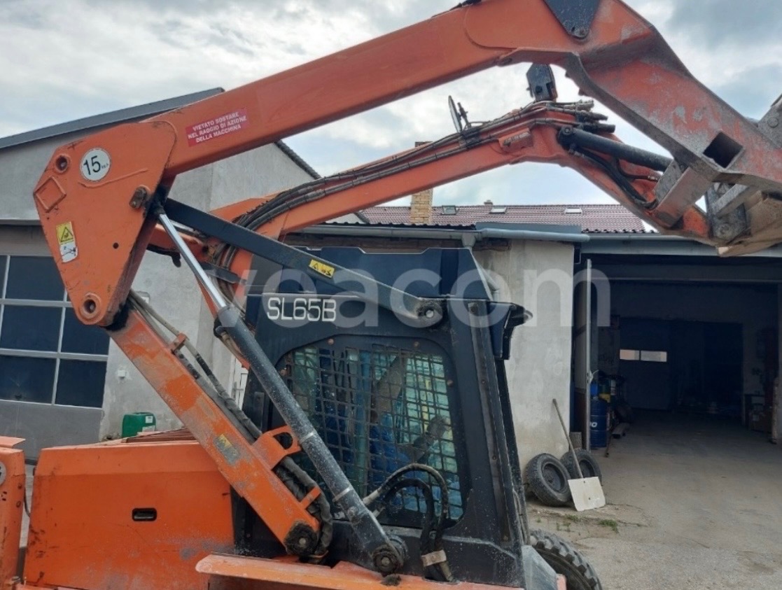Čelní nakladač Kobelco SL 65 - 5