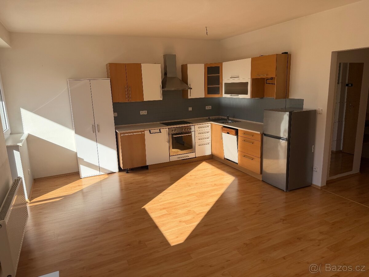 Byt 1kk Zlin s balkonem - 5