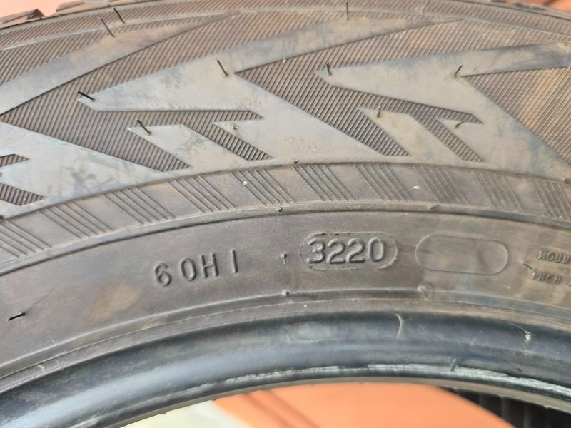 Zimní Nokian 225/65/17XL - 5