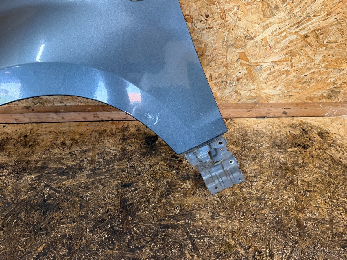 LEVÝ PŘEDNÍ BLATNÍK SUZUKI GRAND VITARA ZY4 - 5