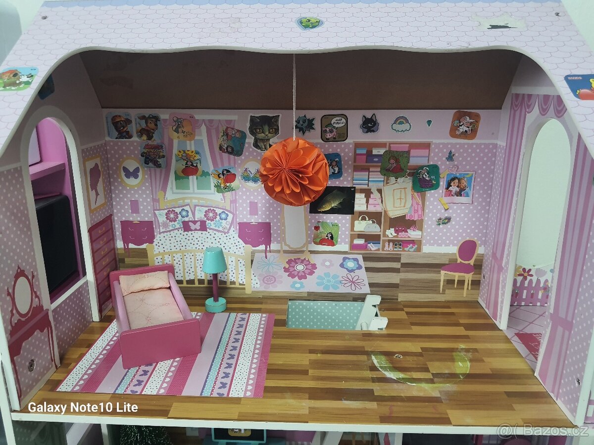 Dřevěný domeček pro panenky - 5