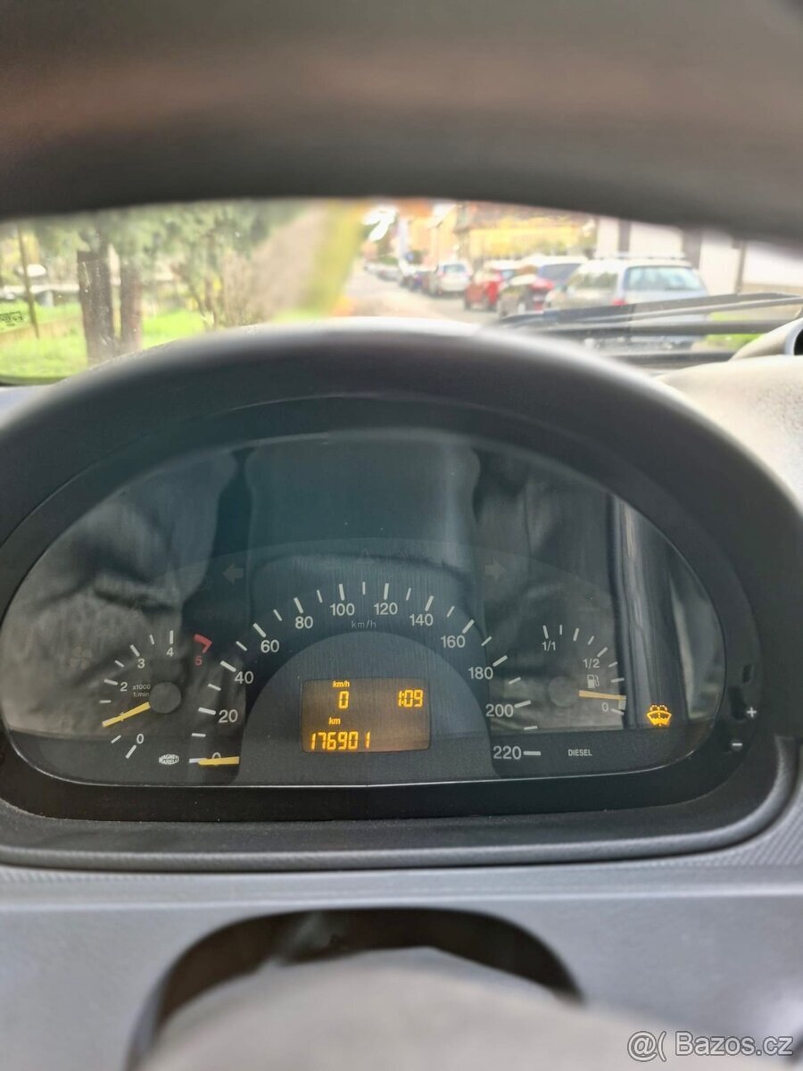 Mercedes Vito 9 míst, NOVÁ STK - 5