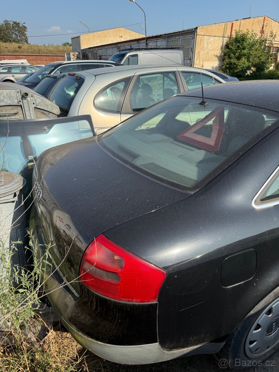 Audi A6 4B 2.5 V6 110KW - 5