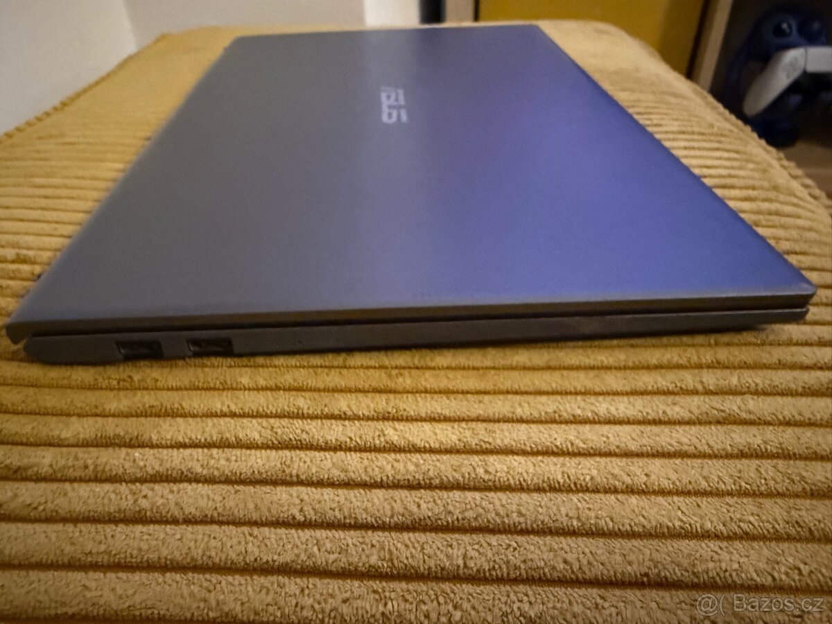 ASUS VivoBook 15 X512DA - 5