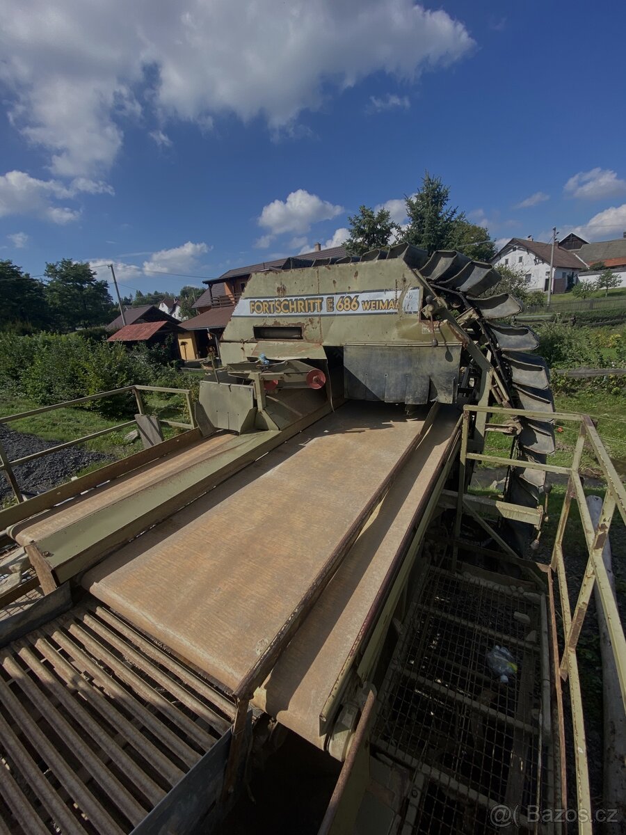 Bramborový kombajn Fortschritt E - 686 - 5