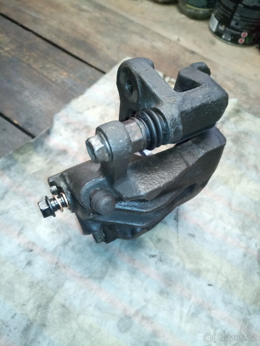 Zadní brzdový třmen - 5