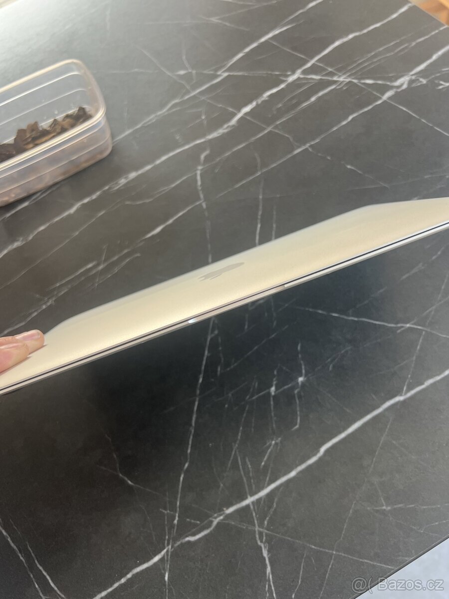 Apple MacBook Air 13" i5 - 5