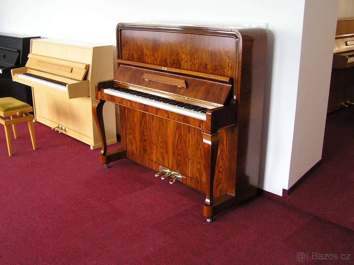 prodám pianino zn.Petrof mod.F - 5