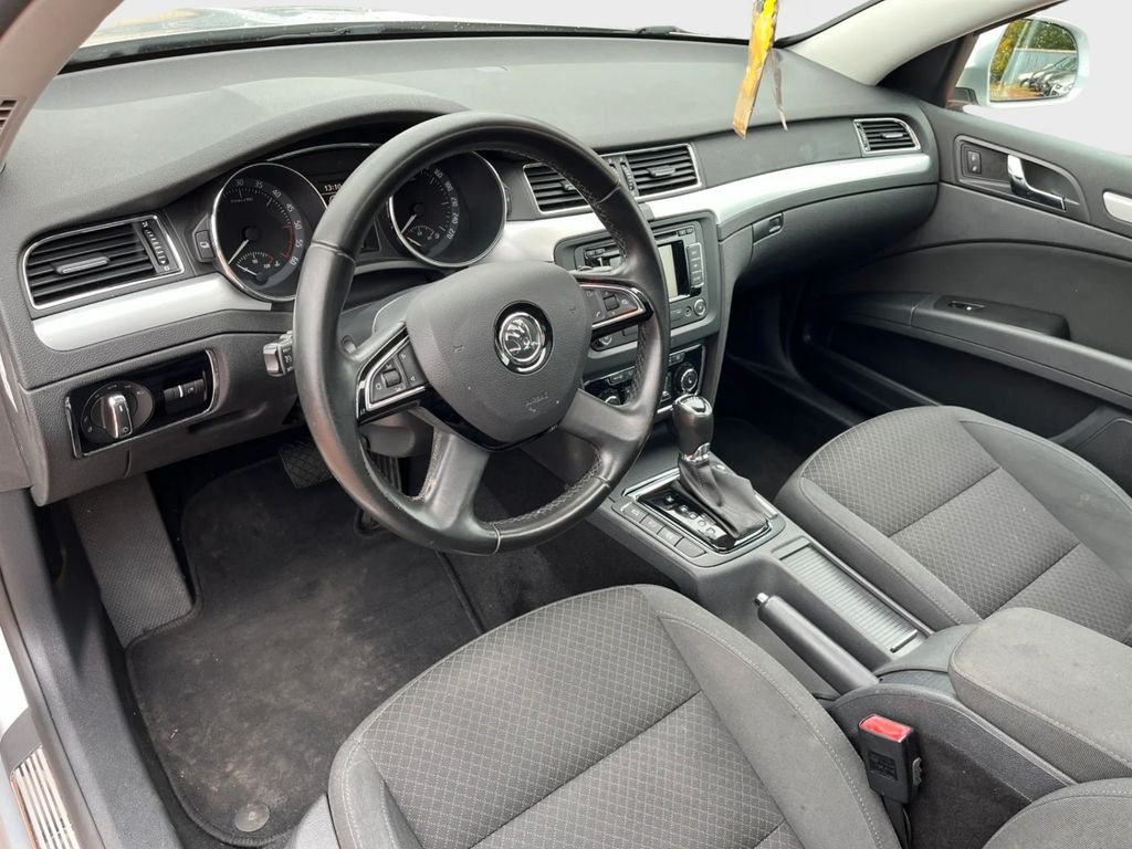 skoda superb 2,kombi,fac.2.0tdi,125kw,kod barvy 9156 - 5