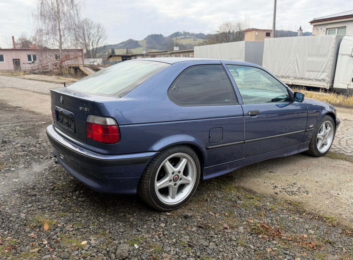 BMW 316i Compact - 5