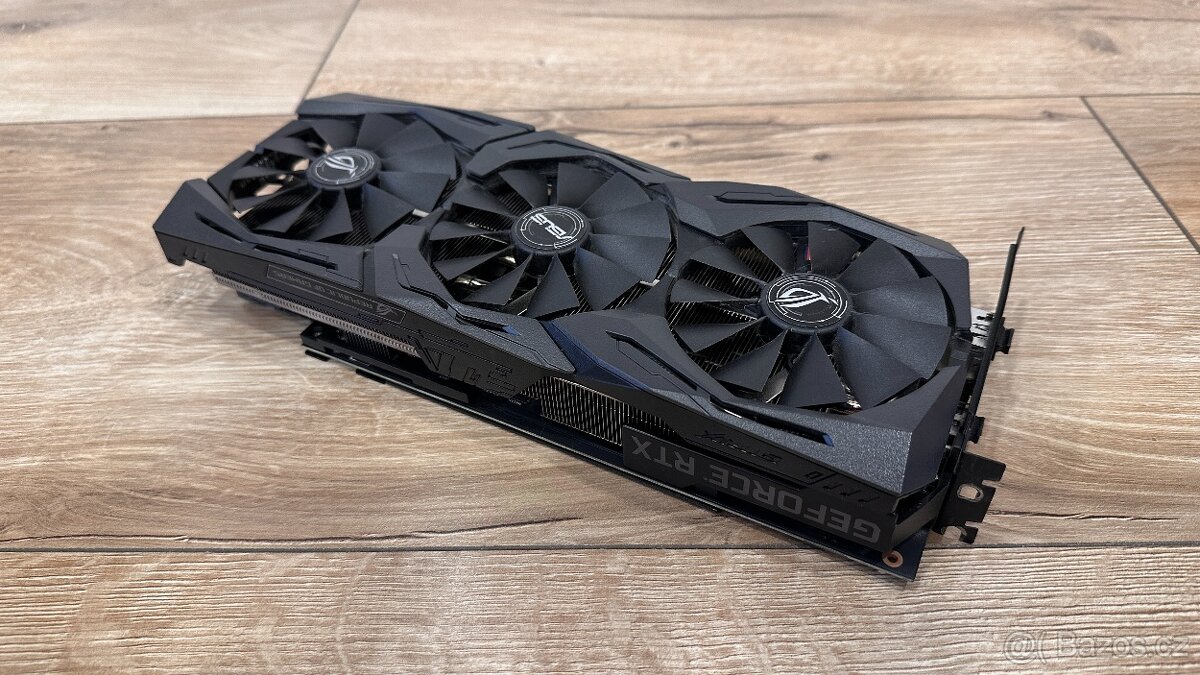 ASUS ROG STRIX RTX 2070 - 5