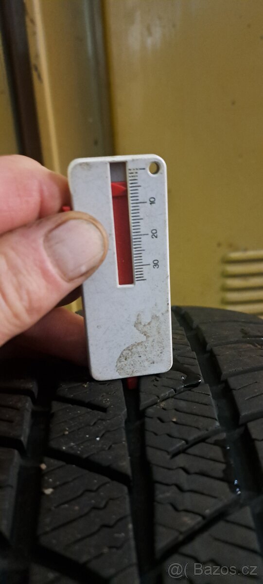 Prodám pneumatiky zimní 195.55.R.15 H. - 5