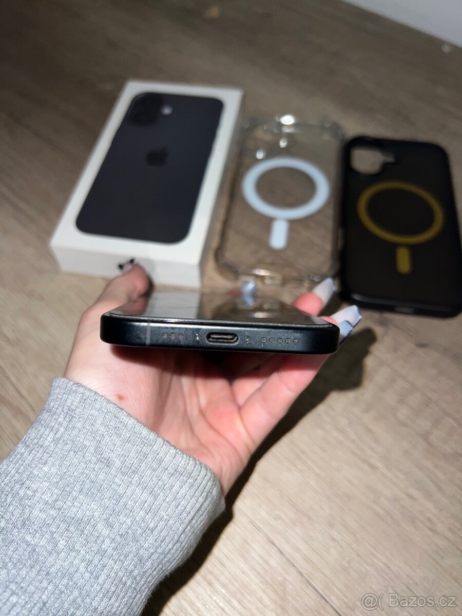 iPhone 16 (128 GB) – Černý, TOP STAV, V ZÁRUCE - 5