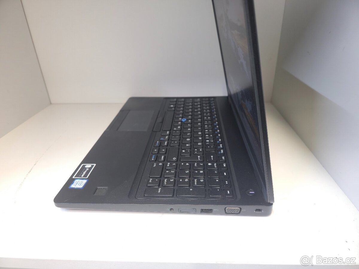 Dell Latitude 5590 i5 8gen 16/256GB 15,6" FHD - 5