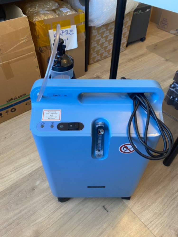 Kyslíkový koncentrátor - výrobník kyslíku - Philips Everflo - 5