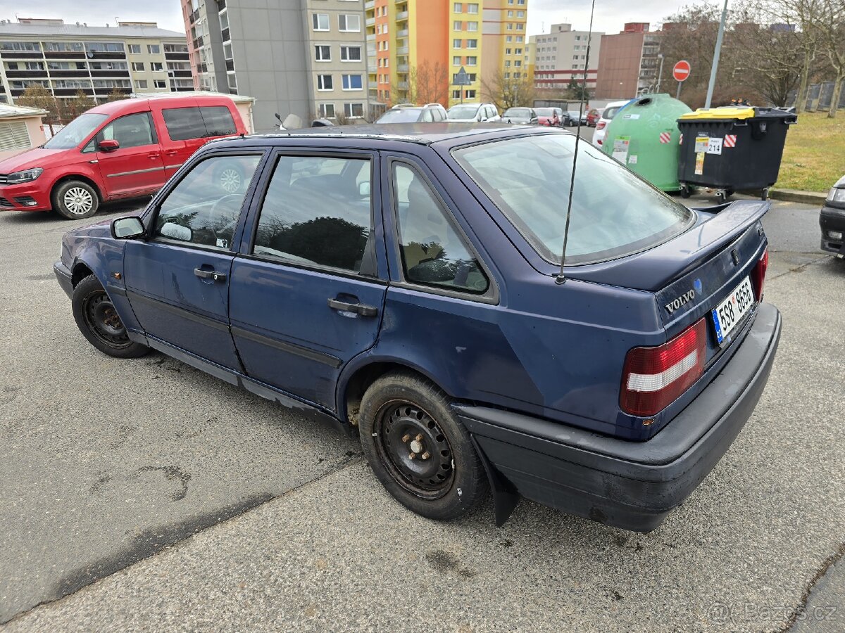 Prodám Volvo 440 - 5